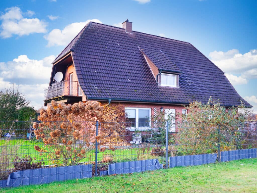 Chickes Einfamilienhaus mit großem Garten in Alleinlage