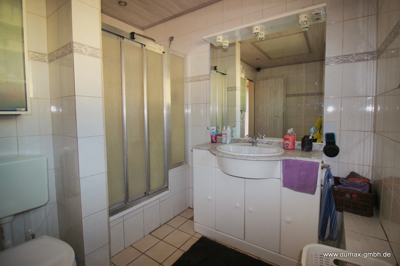 Wohnung 1 - Badezimmer (3)
