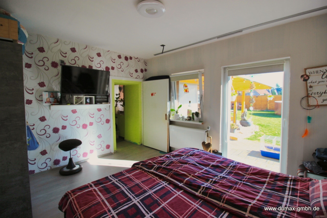 Wohnung 1 - Schlafzimmer mit begehb. Kleiderschrank + Bad en suite (1)