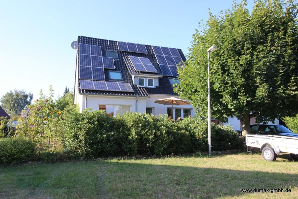 Charmantes Zweifamilienhaus mit großzügigem Grundstück und Ausbaureserve in Diepholz