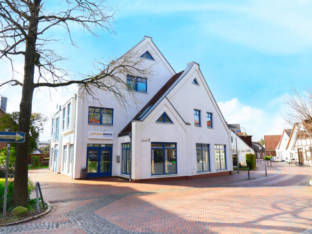 Architektonisches Wohn- und Geschäftshaus in Diepholz, voll vermietet! Architektonisches Wohn- und Geschäftshaus in Diepholz, voll vermietet!