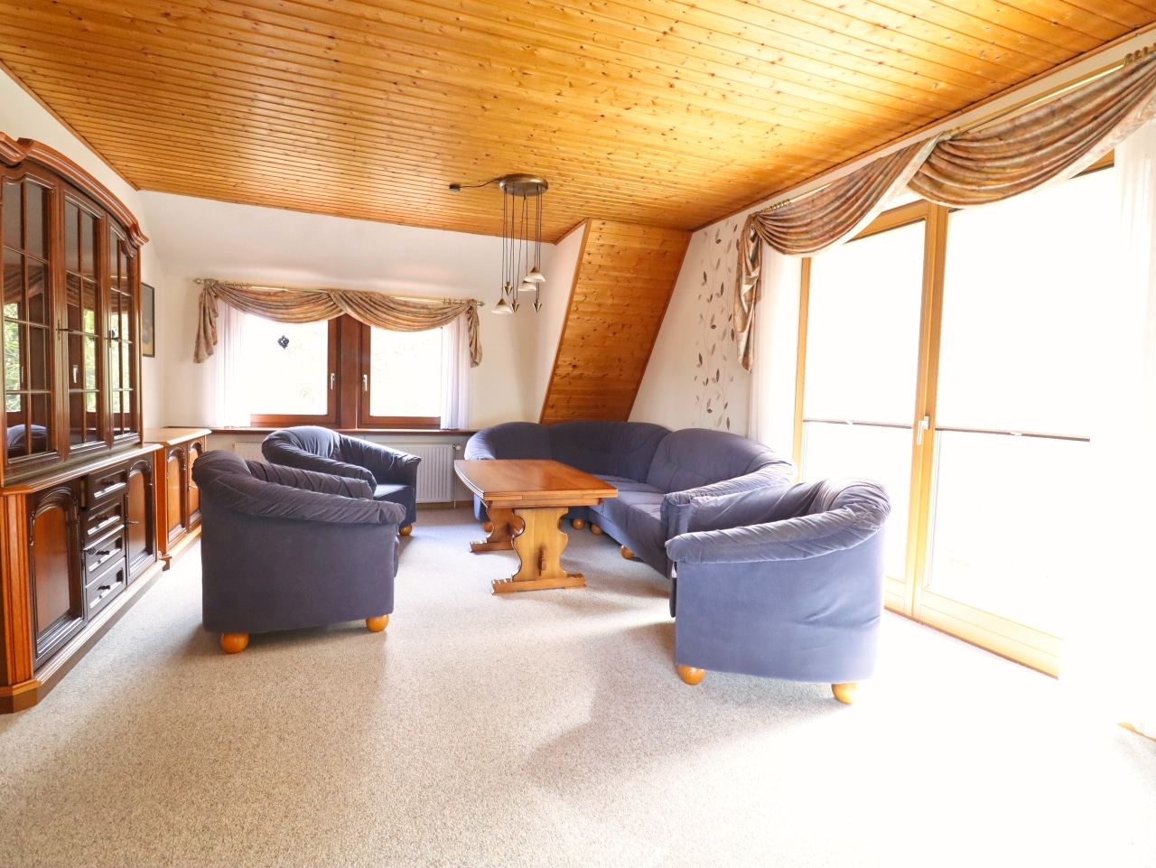 Wohnzimmer OG B1